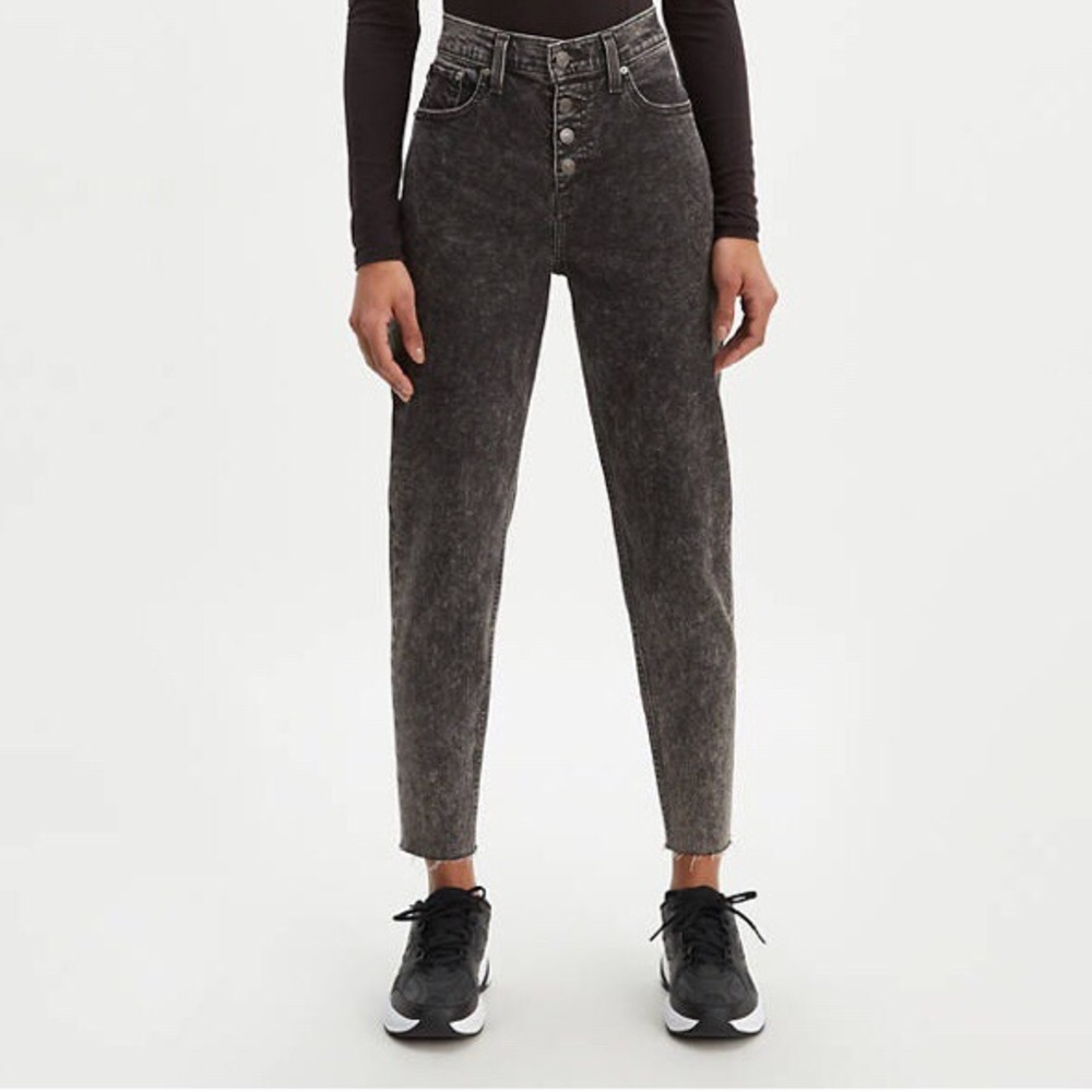 Levi’s Exposed Button High Rise Mom Women’s Jeans